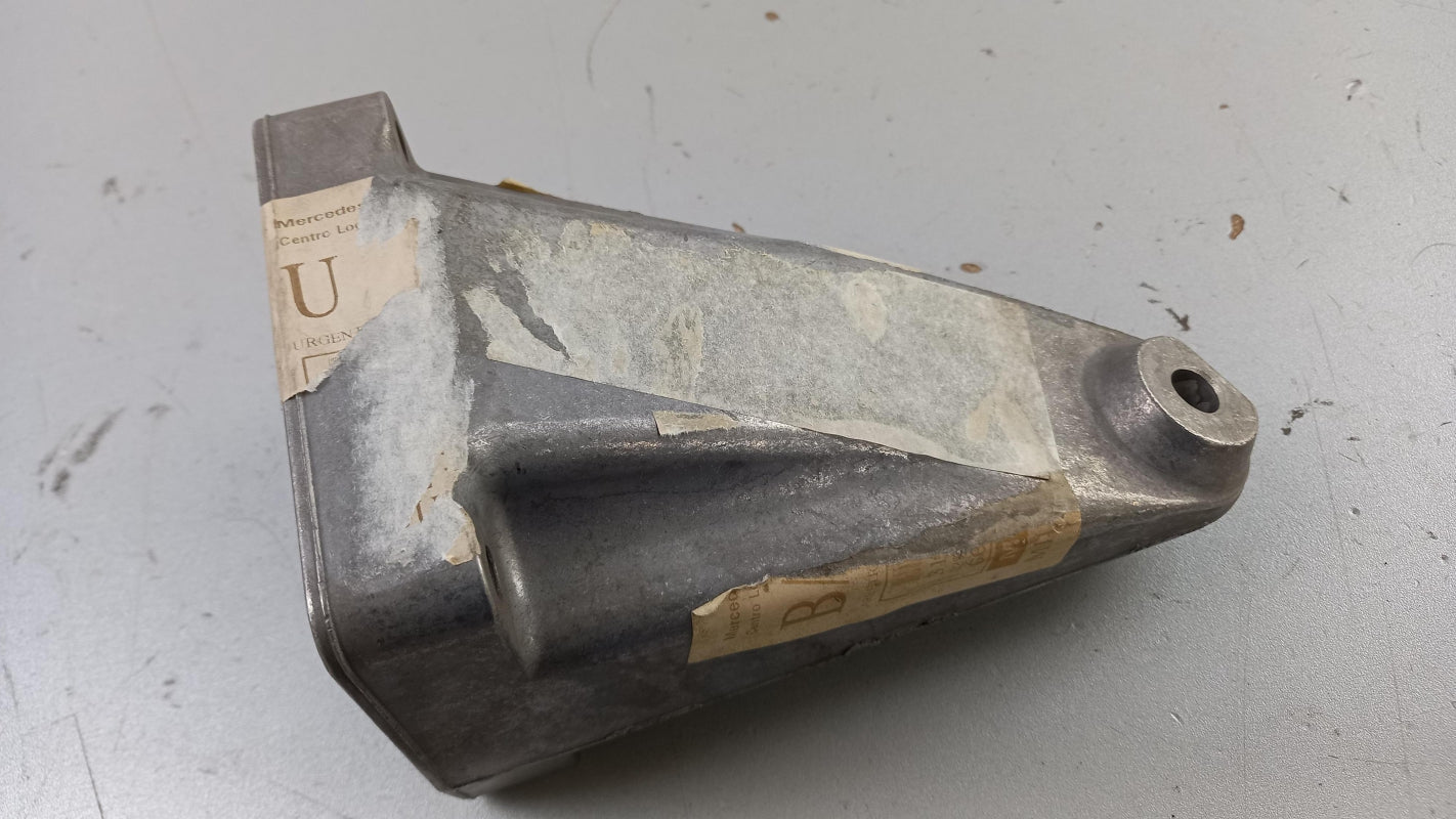 Original MERCEDES-BENZ W210 W211 W203 W639 W906 Motorhalter rechts A6112230804