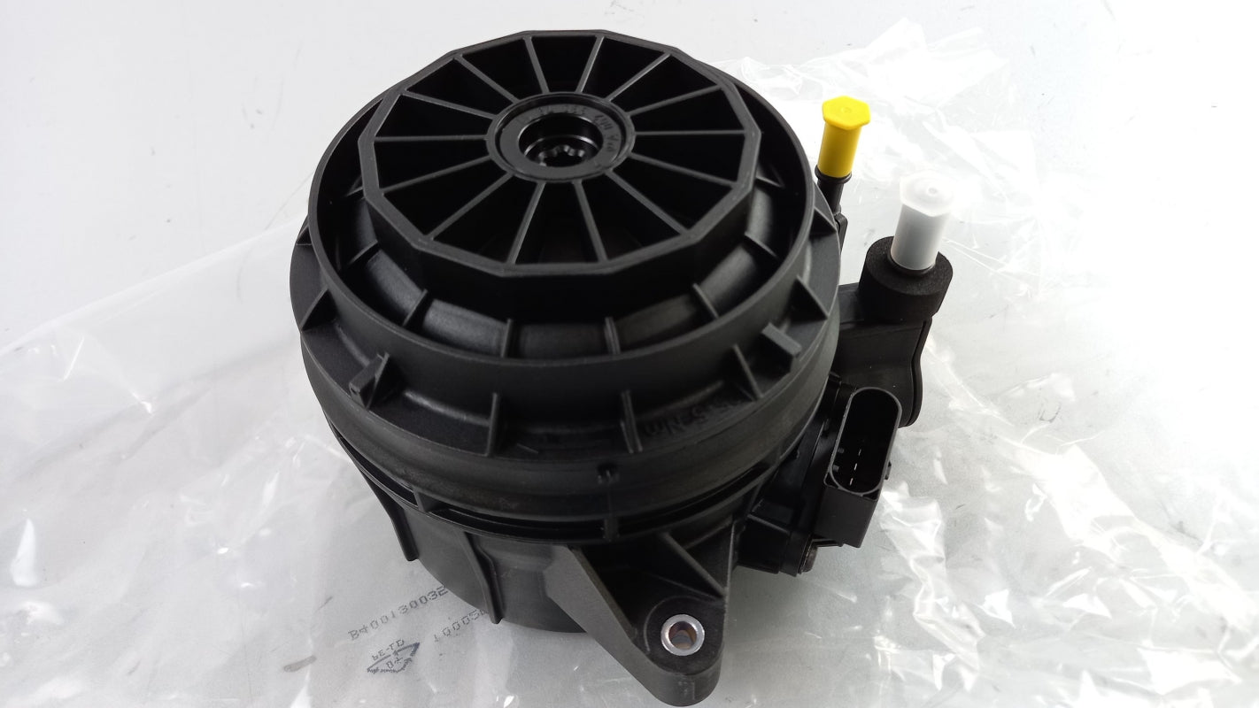 Original MERCEDES-BENZ A-klasse W177 X247 Kraftstofffilter A6540902300