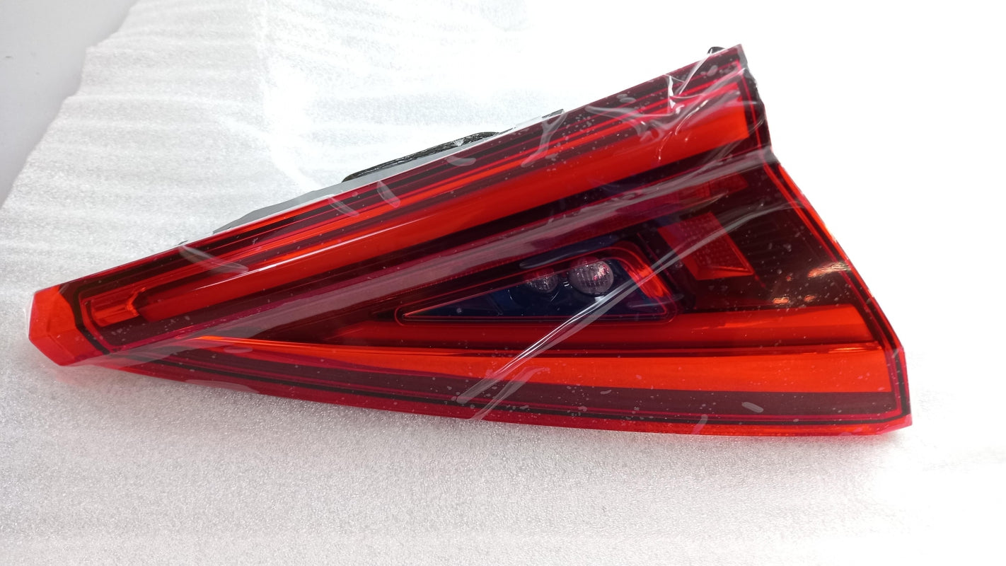 Original SEAT Tarraco 2018- Rear light LED inside right 5FJ945308 