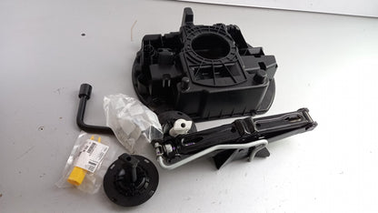 Original OE Peugeot Werkzeugkasten 9842716080