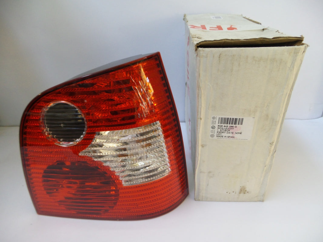 Original OE Volkswagen Heckleuchte 6Q6945096G