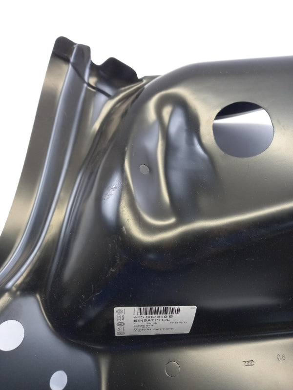 Original AUDI A6 RS6 4F Rücklicht Aufnahme Heckblech links 4F5809649B