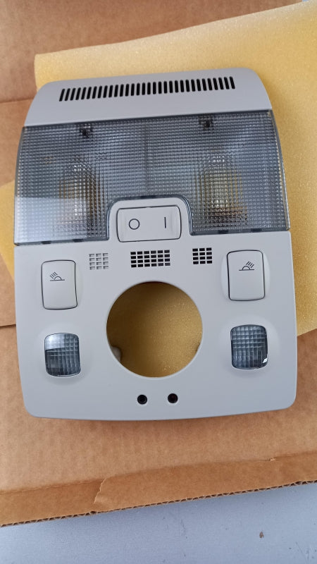 Original AUDI A3 RS3 8P A4 RS4 8E SEAT Exeo Innenleuchte silber 8E09471069NQ