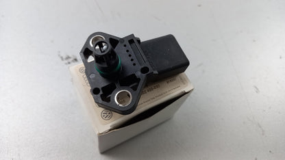 Original OE Volkswagen Ladedrucksensor 038906051B