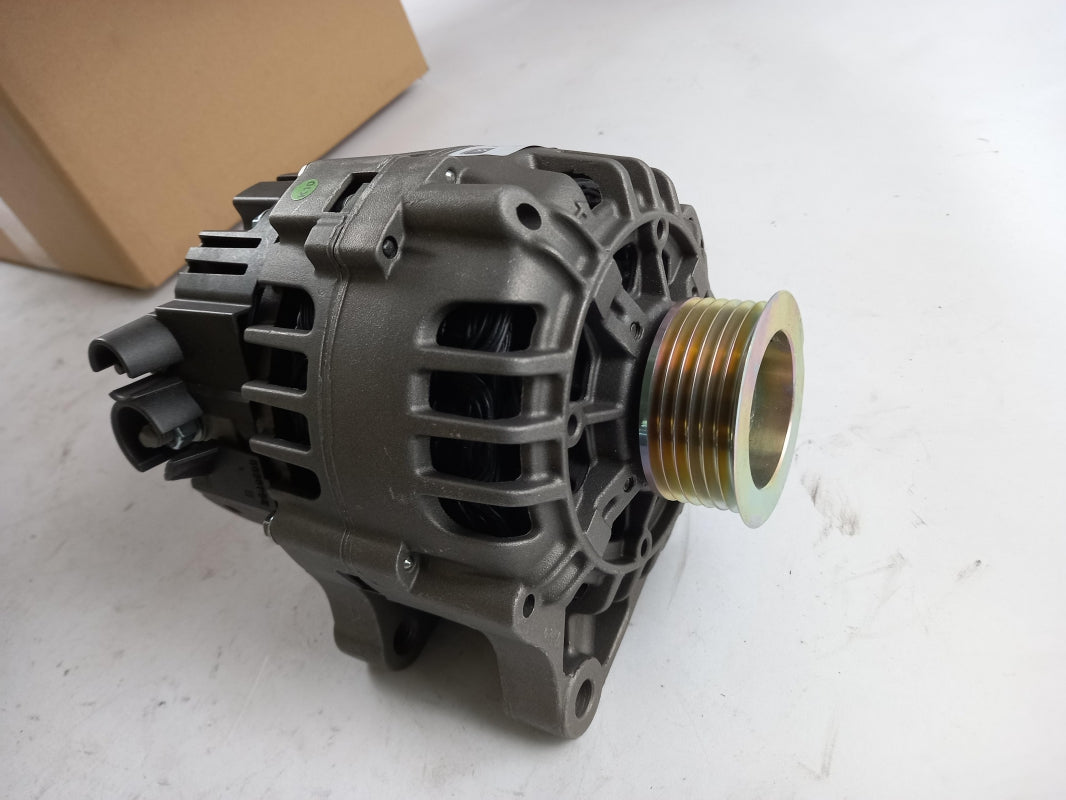 Original OE Peugeot Lichtmaschine 5705FX