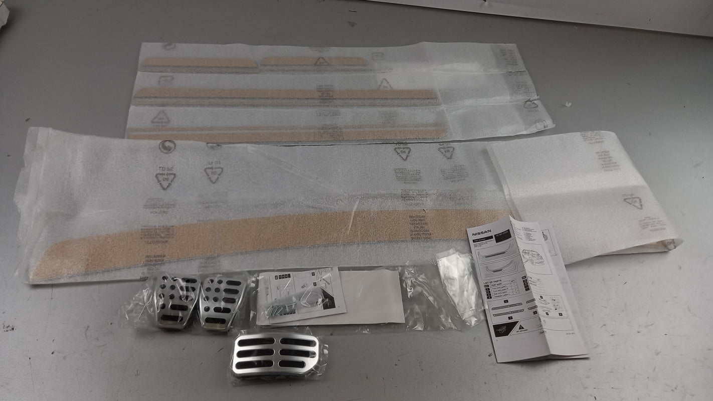 Original NISSAN Pulsar C13M 2014> Styling Kit KE4603Z010