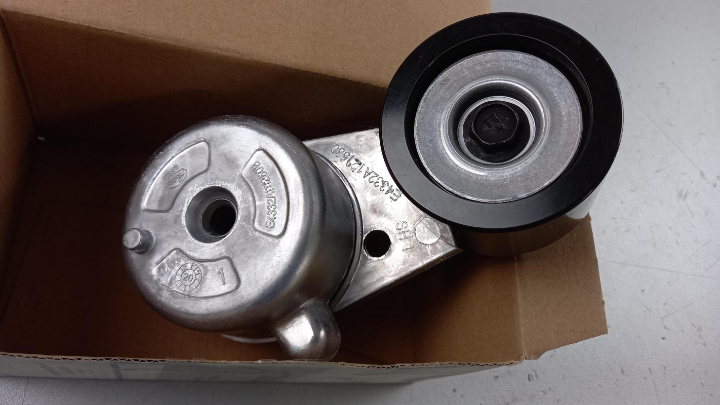 Original OE MERCEDES-BENZ Riemenspanner A4722000370