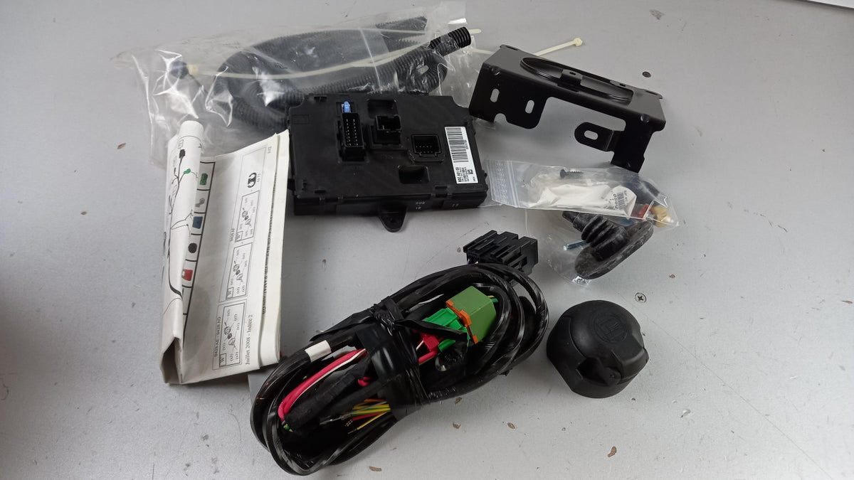 Original PEUGEOT Partner/Berlingo (B9) Anhängerkupplung Elektrosatz 9428AE