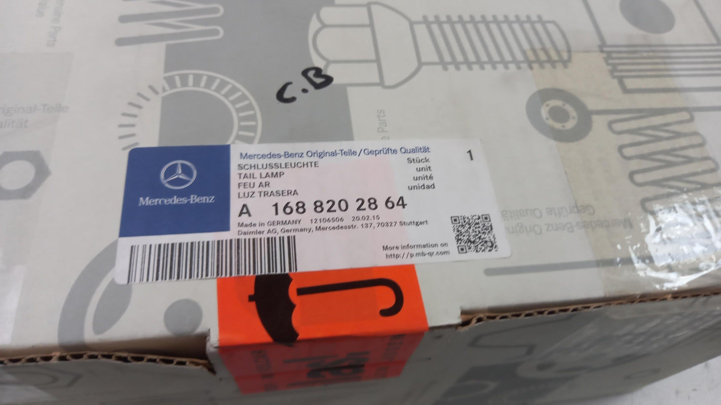 Original OE MERCEDES-BENZ Heckleuchte A1688202864