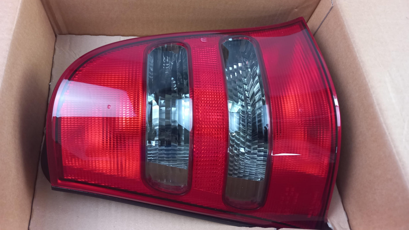 Original OE MERCEDES-BENZ Heckleuchte A1688202964