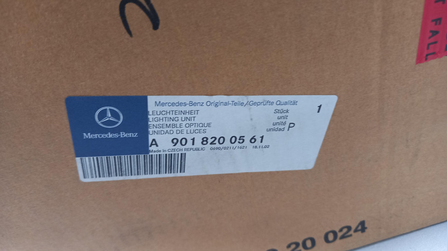 Original MERCEDES-BENZ Sprinter W901-905 Hauptscheinwerfer links A9018200561
