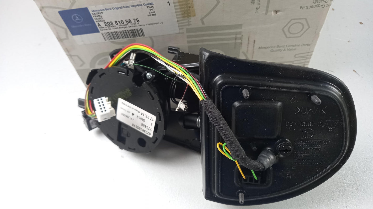 Original OE MERCEDES-BENZ Außenspiegel Halter A2038105876