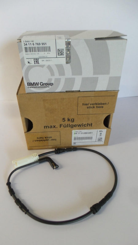 Original BMW 3' E90 brake pads with brake pad sensor front 34112288851 