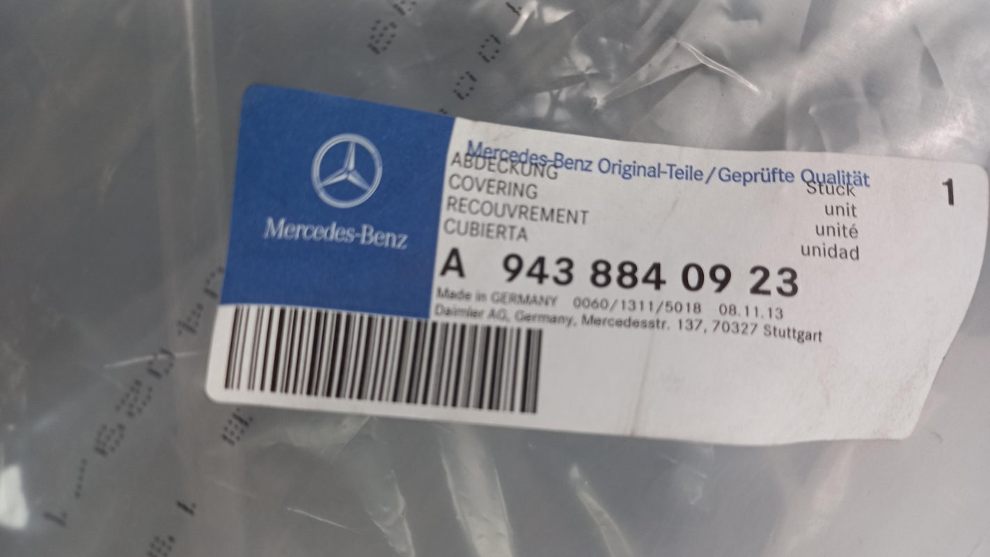 Original OE MERCEDES-BENZ Stoßfängerabdeckung A9438840923