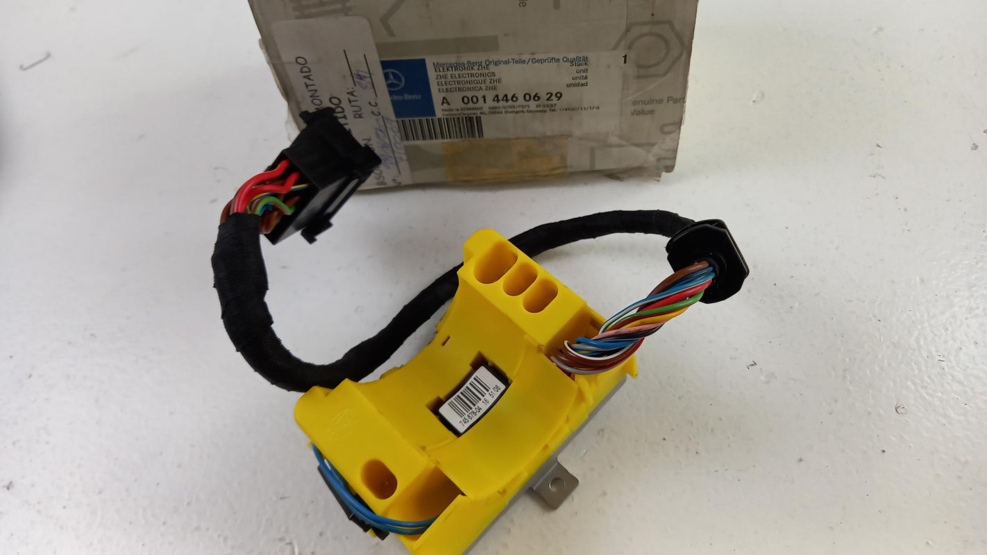 Original MERCEDES-BENZ Actros Atego Axor Motorvorwärmung Heizelement A0014460629