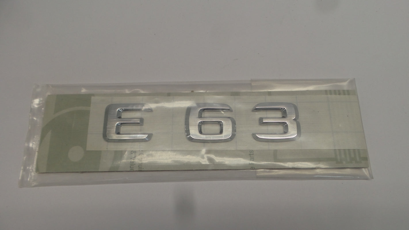 Original MERCEDES-BENZ E-Klasse W211 W212 Emblem Plakette A2118170515