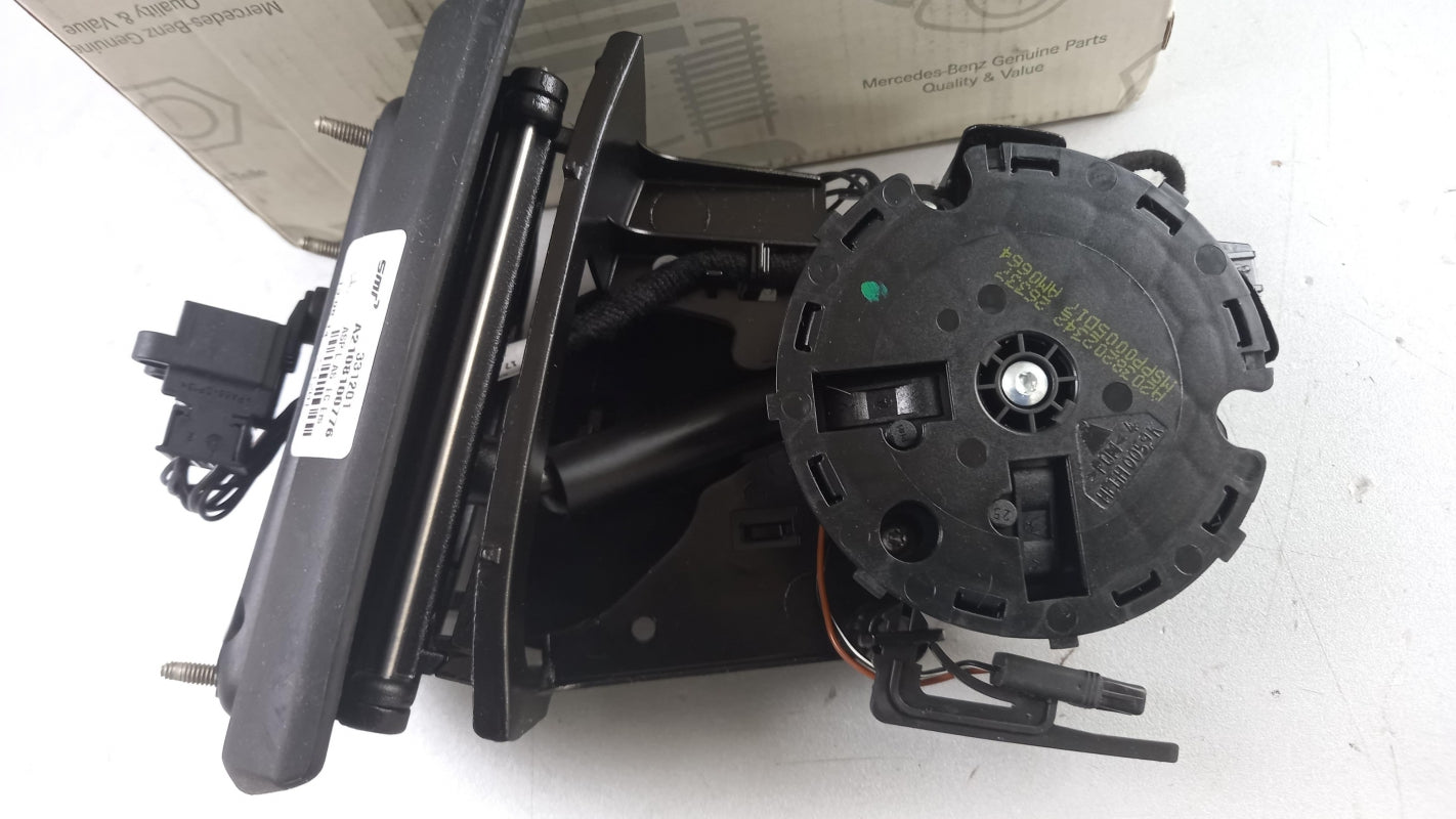 Original MERCEDES-BENZ E-klasse W210 Außenspiegelhalter links A2108100776