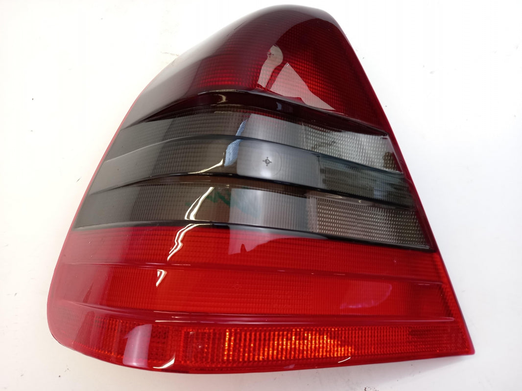 Original OE MERCEDES-BENZ Heckleuchte A2028205166