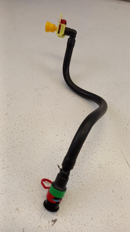 Original OE MAZDA Kraftstoffüberlauf Schlauch Y6011343XA