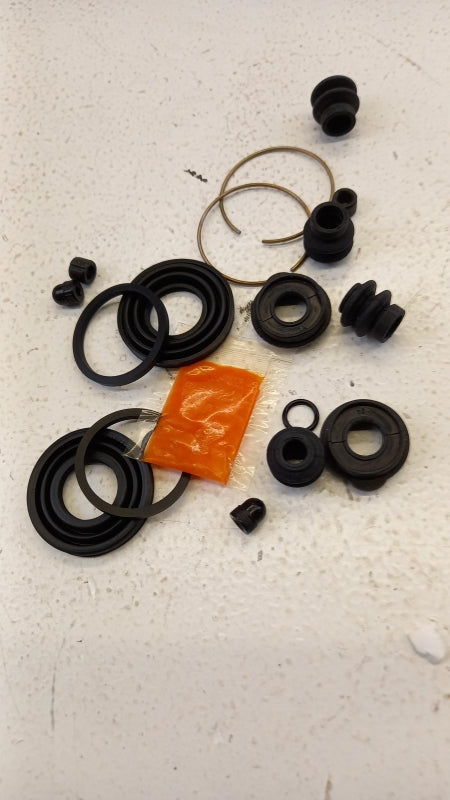 Original MAZDA 6 Bremssattel Reparatursatz hinten GKYA2646Z