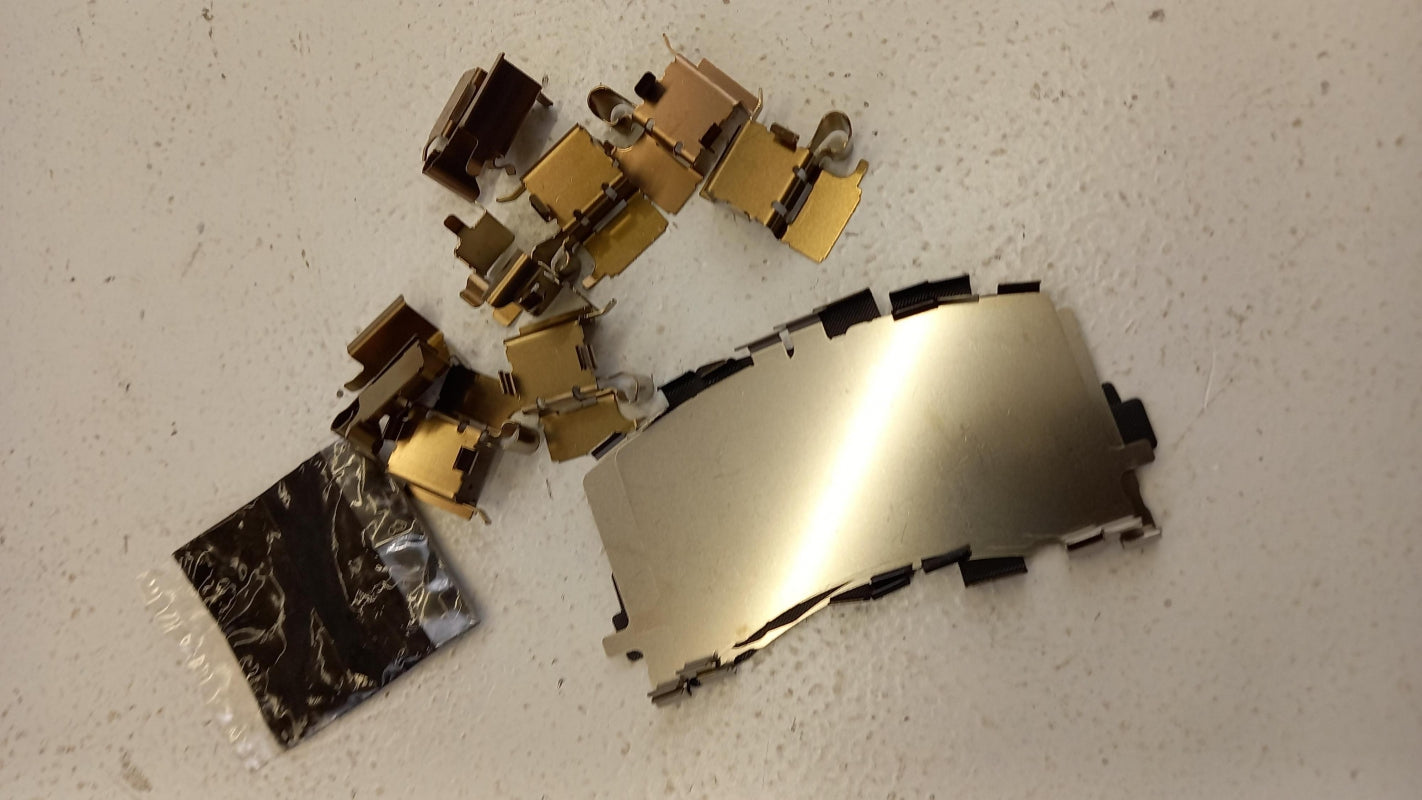 Original MAZDA 6 (GJ) Scheibenbremsbeläge Befestigungssatz vorne GHY13329Z