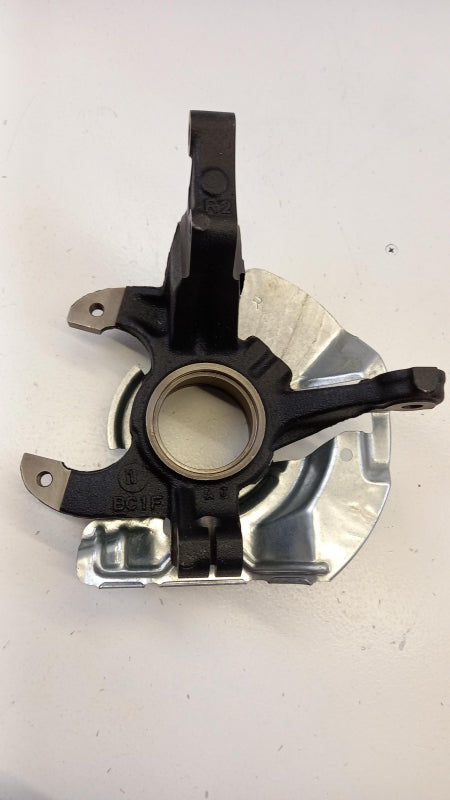 Original MAZDA 323 323F BA Achsschenkel vorne rechts B01A33020B