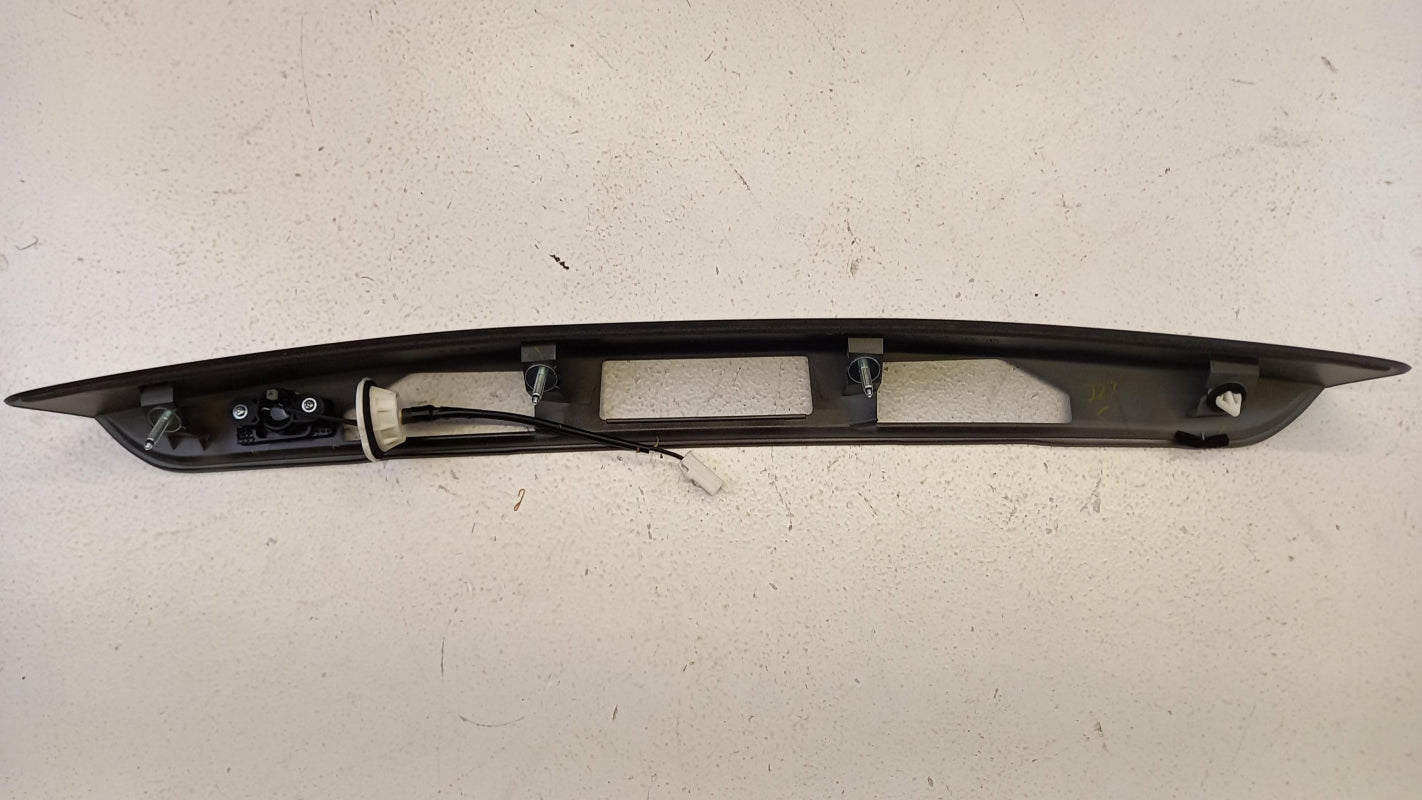 Original MAZDA 6 I Griffleiste Heckklappe G5Y250810