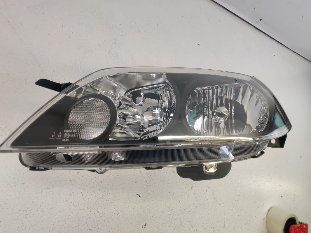 Original MAZDA 323 2002-2003 Frontscheinwerfer Scheinwerfer Links BN4A510L0