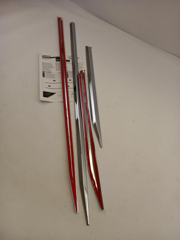 Original NISSAN X-Trail T32 Seitenschweller Zierleistensatz Chrom KE7604C500
