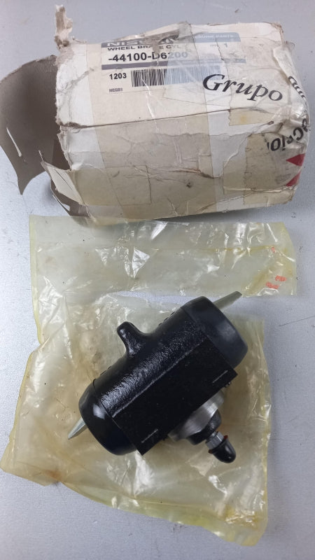 Original NISSAN Atleon Radbremszylinder 44100D6200