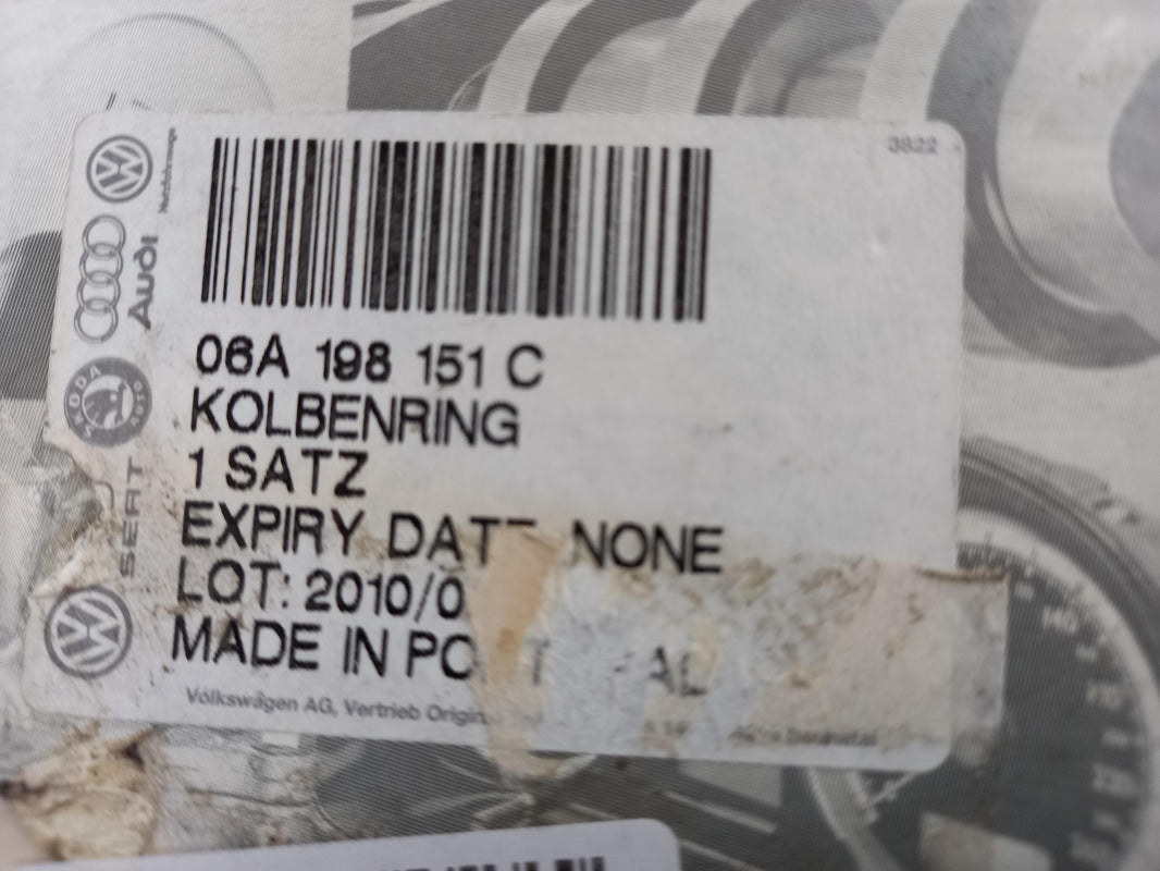 Original AUDI A4 1995-2001 A6 1991-2001 A8 1994-2003 Kolbenringsatz 06A198151C