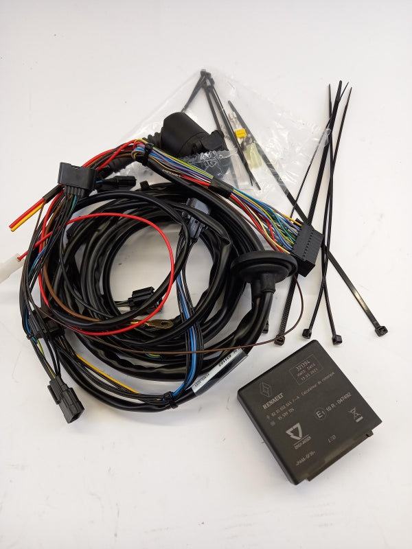 Original OE RENAULT tow bar electrical kit 8201645041 