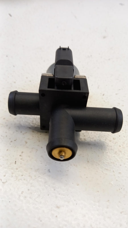 Original MERCEDES-BENZ W212 W221 X164 W447 Kühlmittelregelventil A0005062864