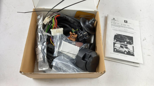 Original PEUGEOT Bipper CITROEN Nemo Anhängerkupplung Elektrosatz 9428AQ