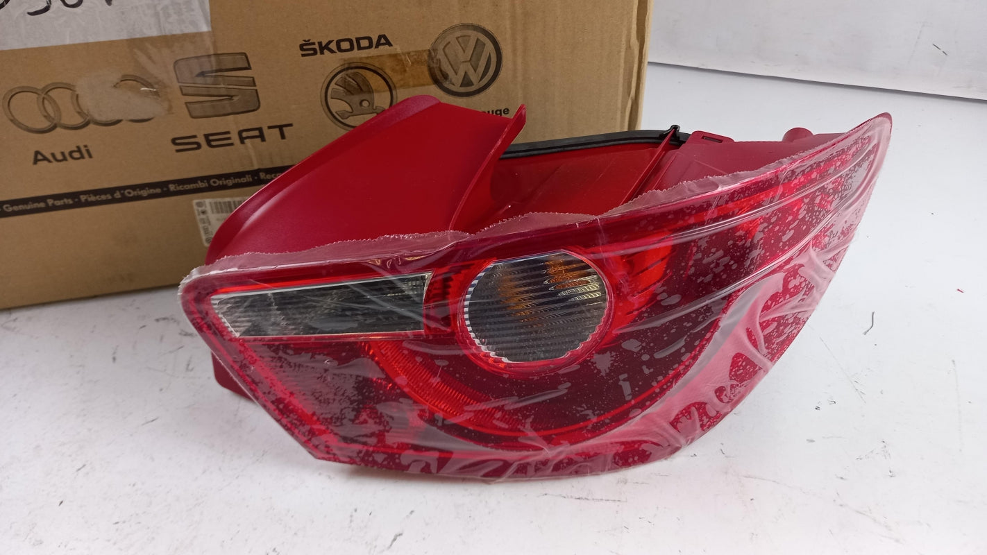 Original OE Volkswagen Heckleuchte 6J3945096F