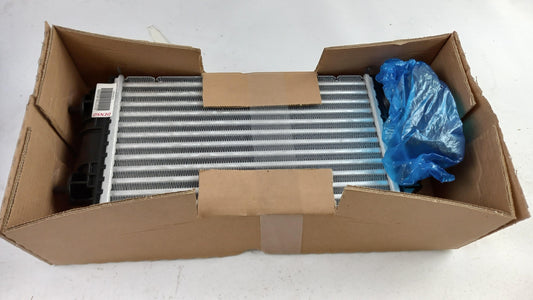 Original PEUGEOT 208 II 2008 II Ladeluftkühler Kühler 1.2 PureTech 9824742280