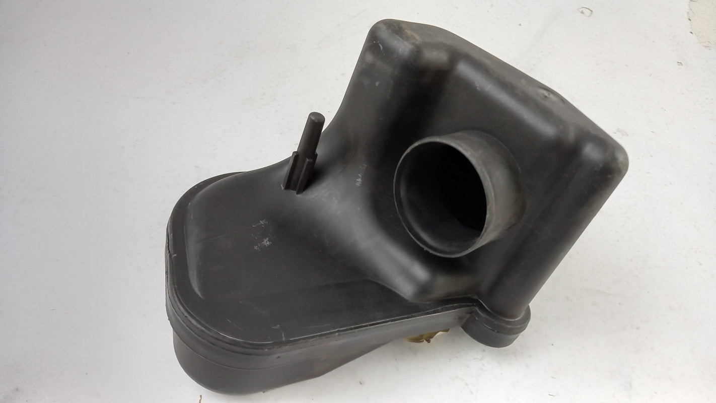 Original NISSAN Almera '00-'06 Primera '02-'07 Lufteinlass Resonator 16585AU010