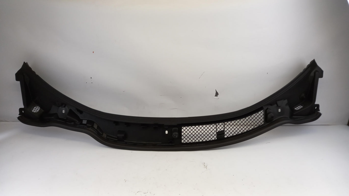 Original OE Peugeot Wasserabweiser 8251CA