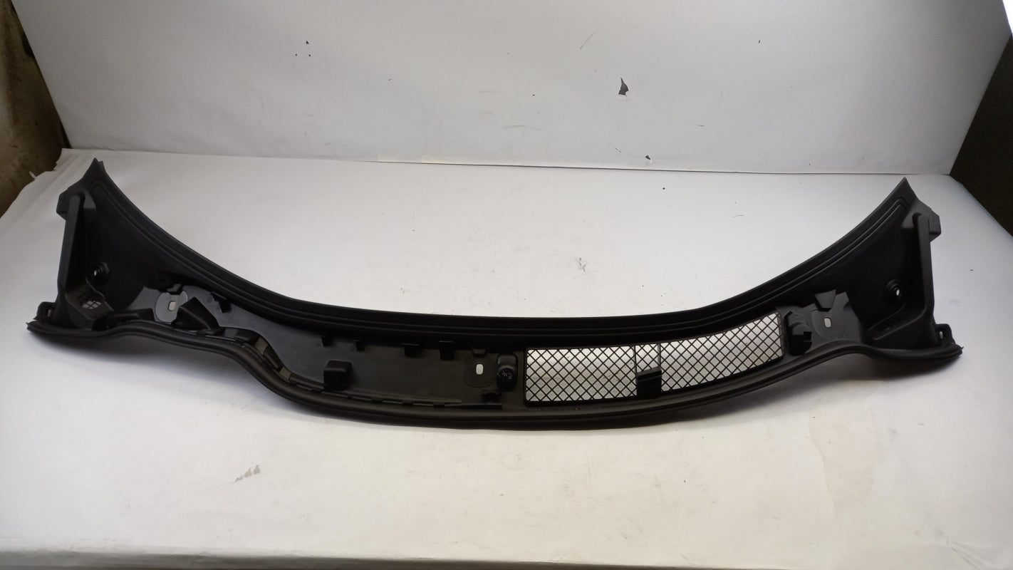 Original OE Peugeot Wasserabweiser 8251CA