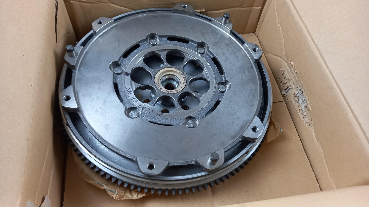 Original OE JAGUAR Schwungrad XR814347