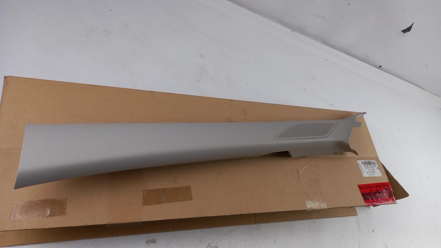 Original OE Volkswagen Golf VIII 2.0 D pillar trim left 5H0867233KRM5