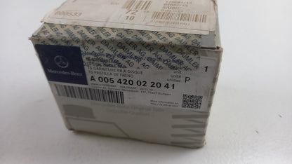 Original OE MERCEDES-BENZ Bremsbeläge A005420022041