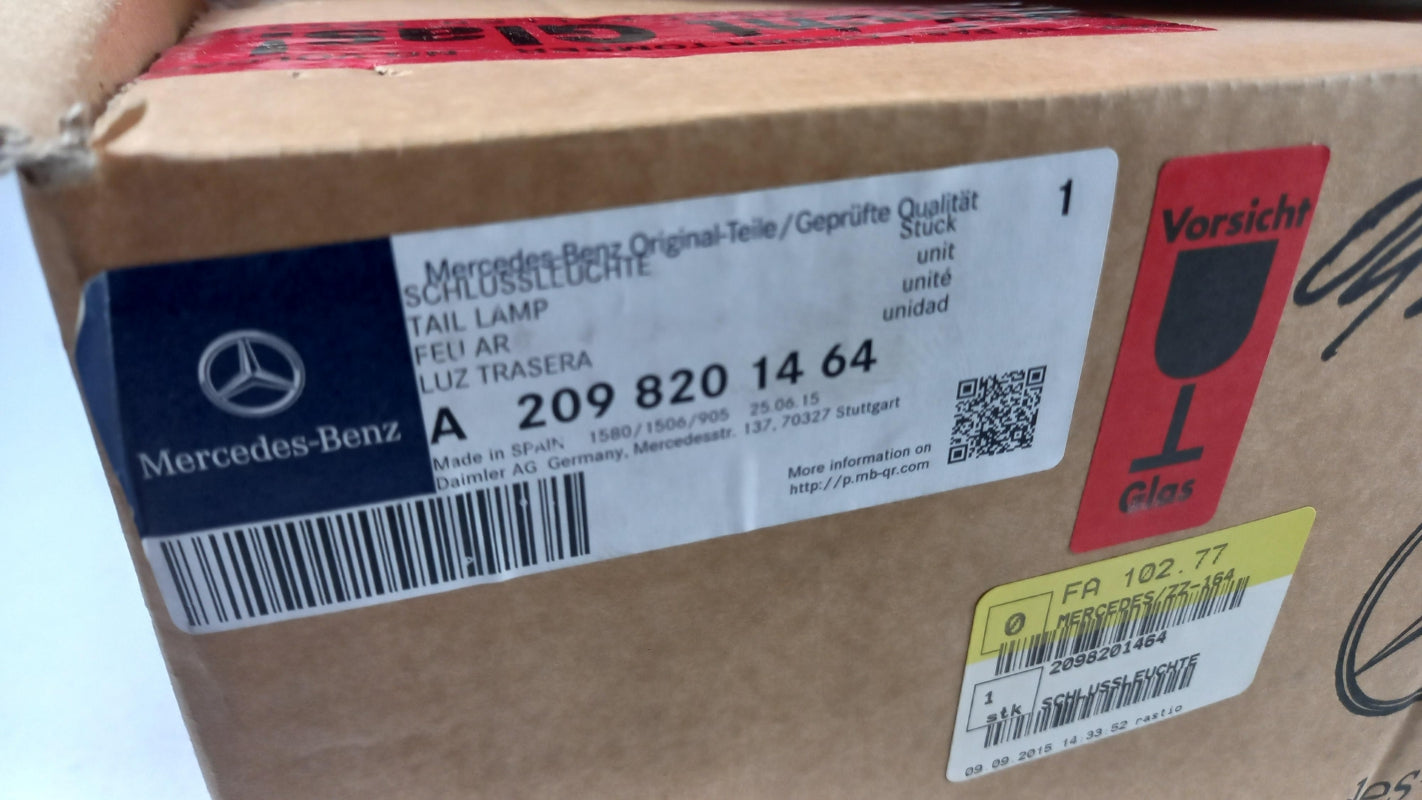 Original OE MERCEDES-BENZ CLK-klasse C209 Heckleuchte Rechts A2098201464