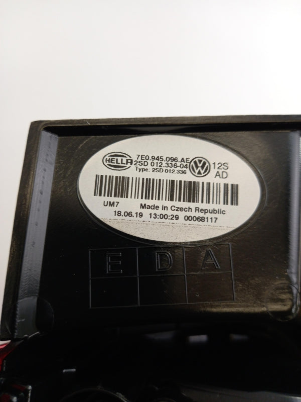 Original OE Volkswagen Heckleuchte 7E0945096AE
