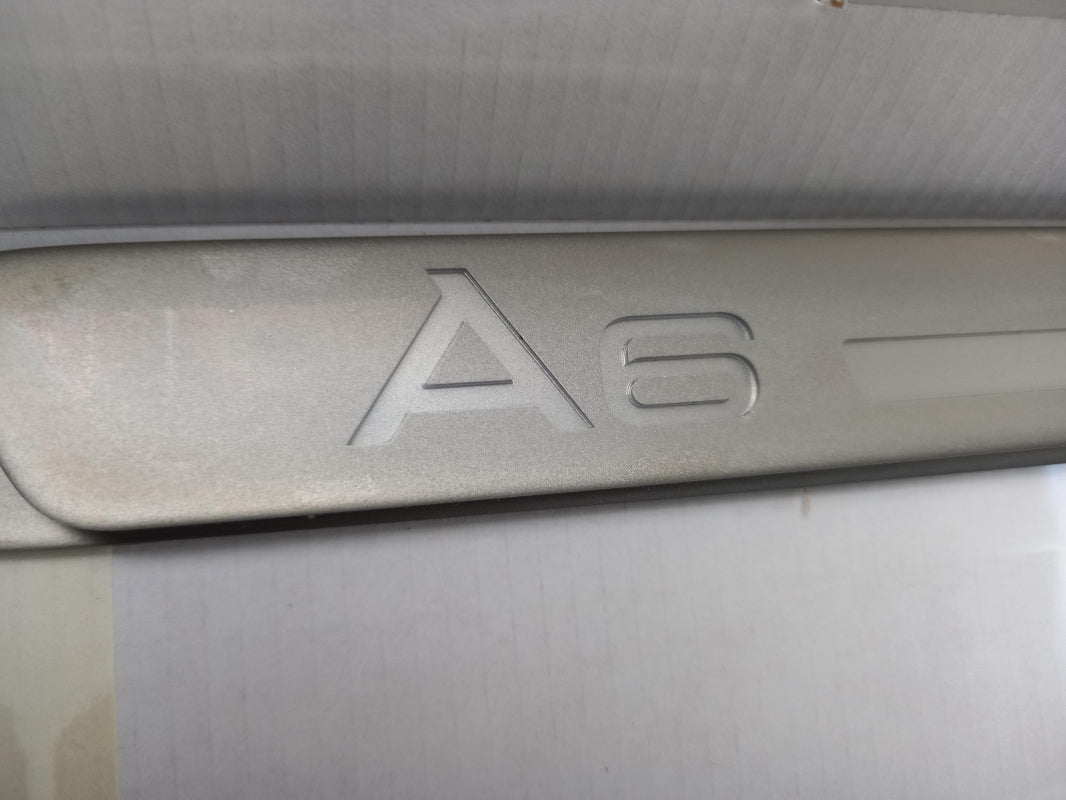 Original AUDI A6 Einstiegsleisten Satz mit A6 Schriftzug 4-teilig 4F5071305