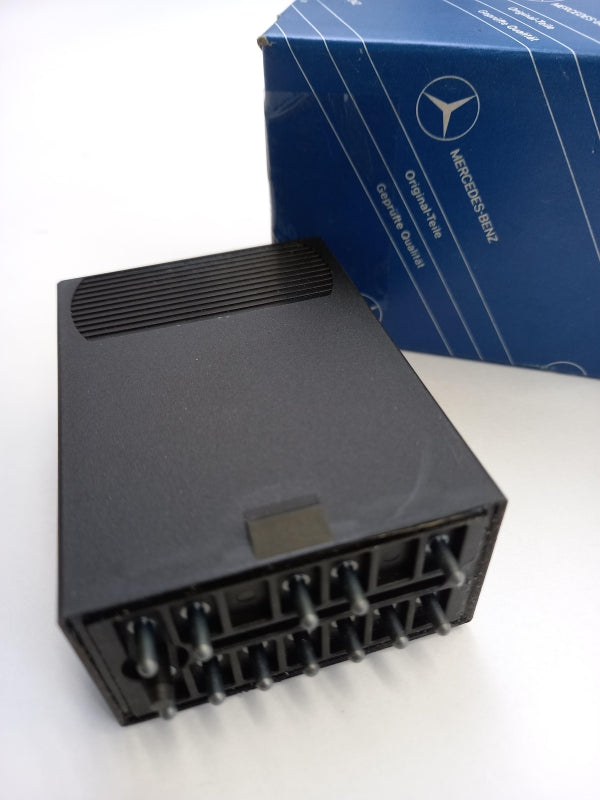 Original MERCEDES-BENZ W201 W124 relay A0085452432 
