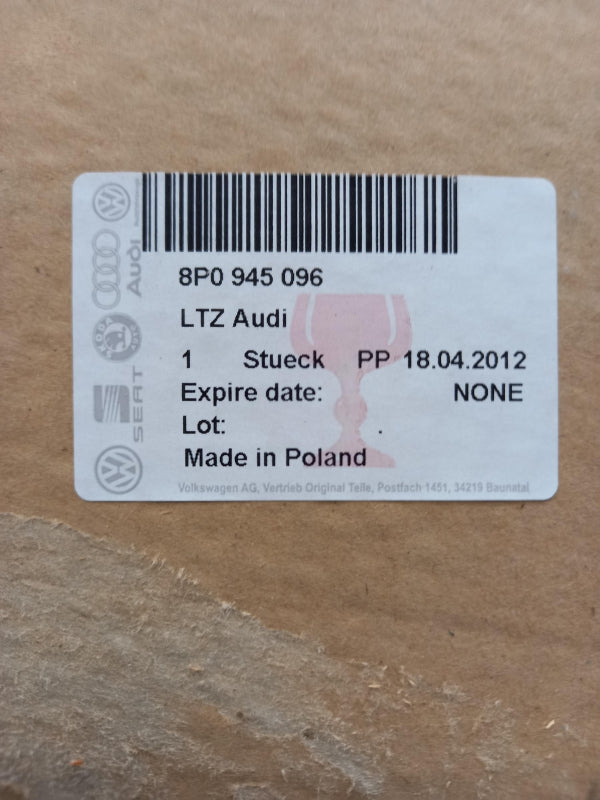Original OE Volkswagen Heckleuchte 8P0945096