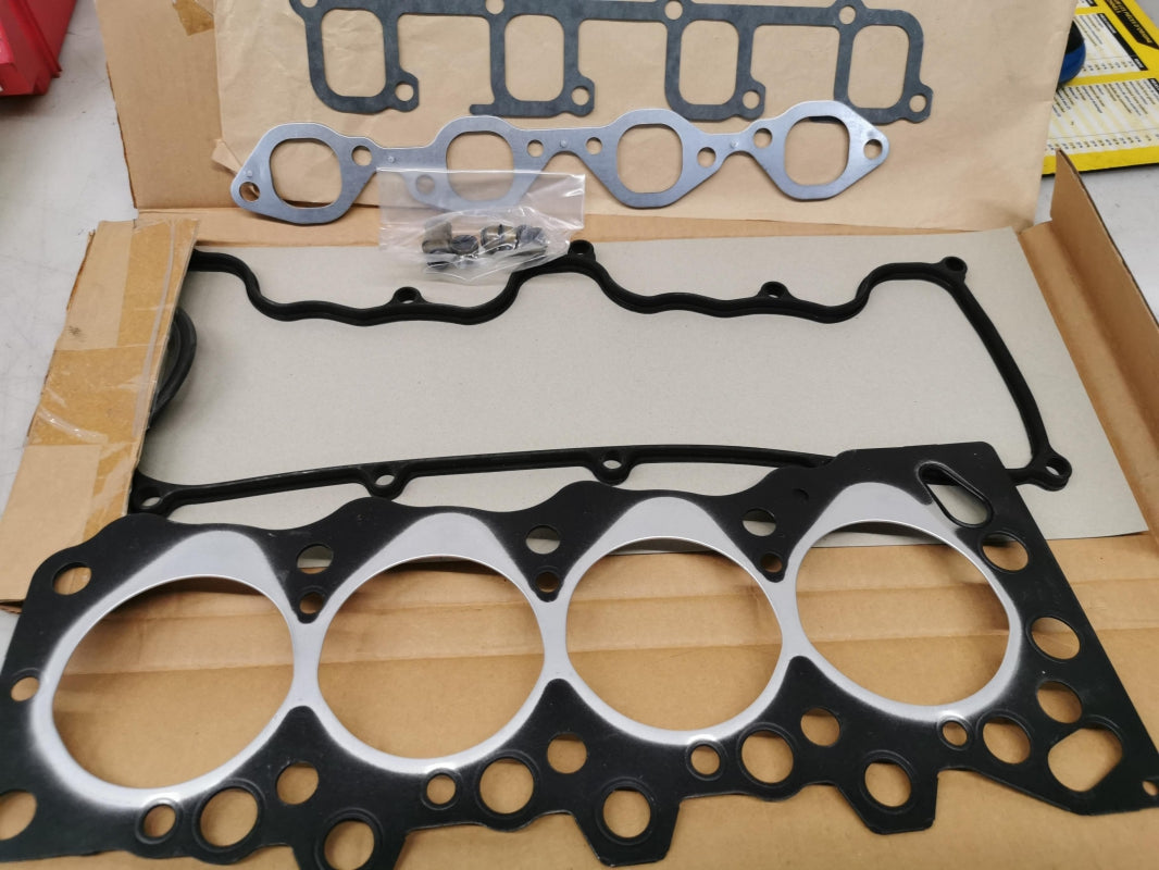 Original OE OPEL cylinder head gasket set 97028427 