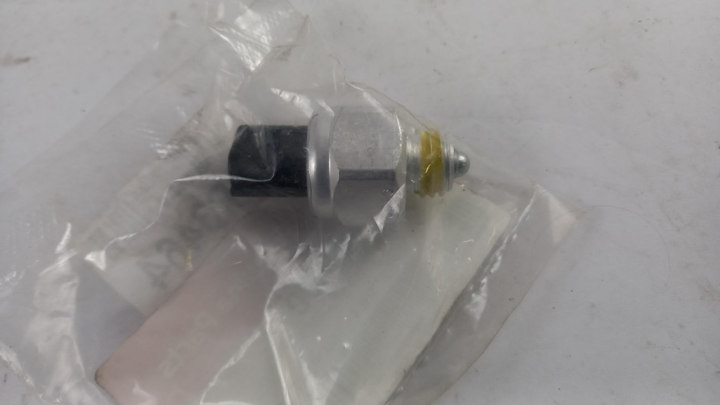 Original HYUNDAI Accent Creta KIA Ceed Soul Rückfahrleuchte Schalter 9386049600