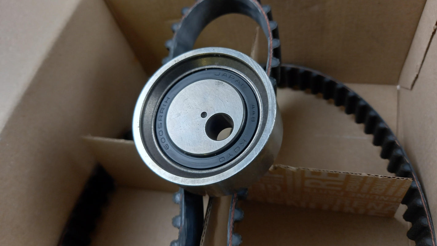 Original RENAULT Clio Kangoo Logan 1.4 / 1.6i Zahnriemensatz + Rolle 7701477024